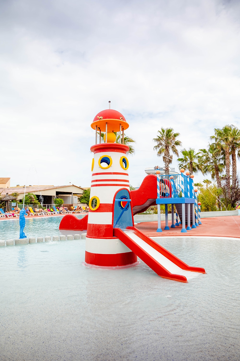 camping a valras avec piscine pataugeoire