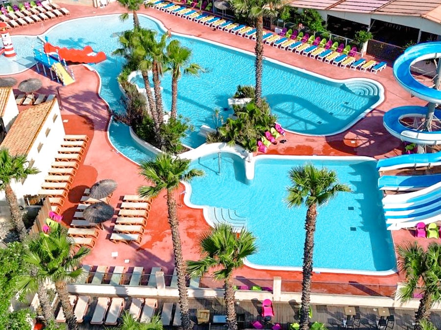 Camping avec piscine en bord de mer