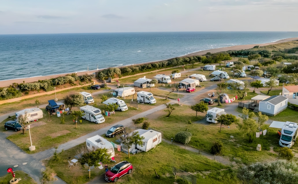 kampeerplaatsen aan zee in valras